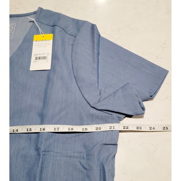 NWT FIGS Womens Casma Three Pocket Scrub Top Light Blue Size XL - Picture 3 of 10